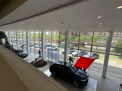 -深圳锦龙奥迪4S店(前海店)