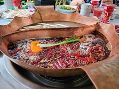 -墨居上隐·院子里火锅(峨眉店)