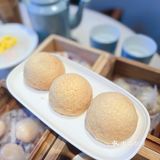 从价格到环境都十分接地气的点心餐厅。酥皮叉烧包