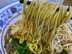 -渝之汇牛肉豌杂面