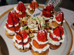 草莓忌廉华夫饼-BE BRIGHT KITCHEN(正佳广场店)