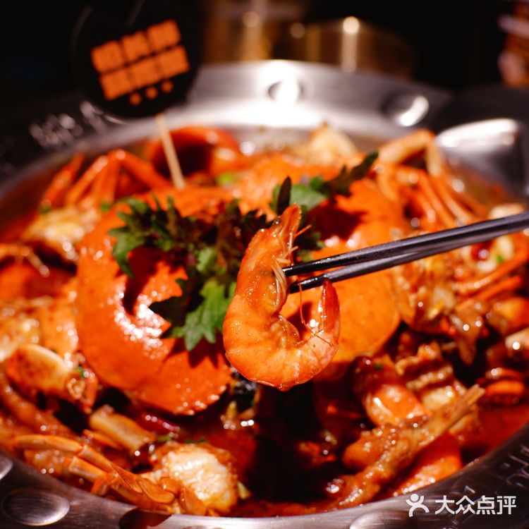 愿每个在深圳的姐妹都能刷到这家肉蟹煲🦀，真的好香！