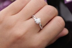 IMG_9291-威德钻石-克拉钻大本营(南京东路店)