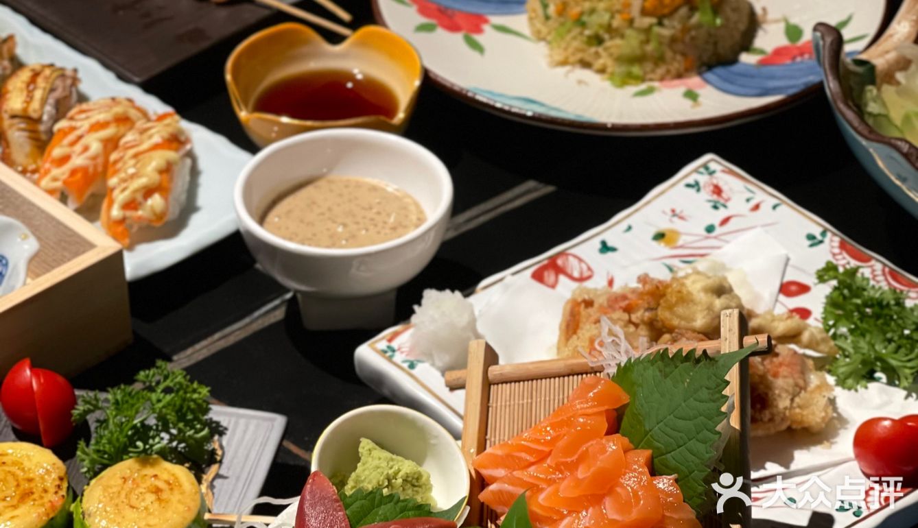 这家宝藏烧鳥威士忌吧居然还有驻唱