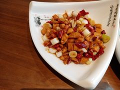 -有红鸡毛店·川菜(建设路店)