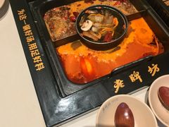 -老牌坊云南鱼豆花火锅(哈西万达店)
