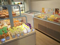 面包甜点陈列柜-好利来(八里庄店)