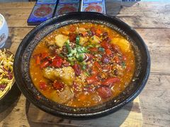 -有红鸡毛店·砂锅菜(抚琴夜市店)