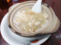 浓汤瓦煲花胶翅-添發碗仔翅美食