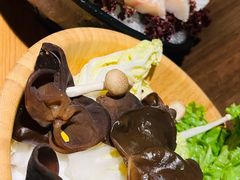 -湊湊火锅·茶憩(新中关购物中心店)