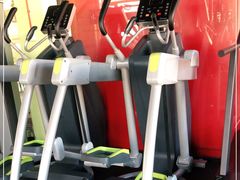 -英特健身俱乐部