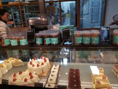 零售区-Dough&Joe团憩(瑞虹天地月亮湾店)