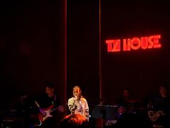 -TZ House音乐现场(来福士中心店)