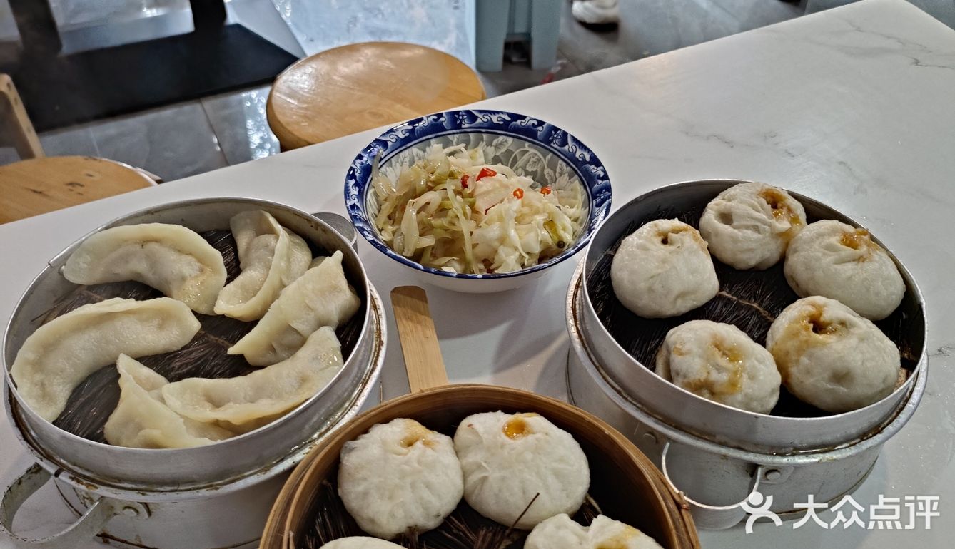 在兴山县偶遇的这个小早餐店，愿老板生意兴隆！