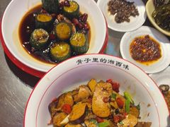 -富正毅三下锅·湘西韵味(天门山索道店)