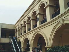 -王府井奥莱临潼小镇(临潼店)