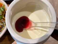 -老牌坊云南鱼豆花火锅(爱建店)