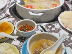 -谢云贵清香水煮鸡火锅(总店)