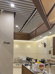 -MARTIN'S BARBER SHOP男士理发馆