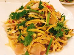 -喜乐餐厅•灯笼虾球首创者•本地小海鲜(二马路店)
