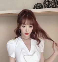 -AYO SALON