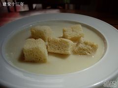 奶油玉米浓汤-雕刻时光咖啡馆(北航店)