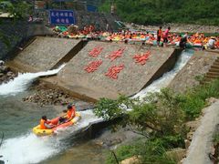 -龙井峡漂流