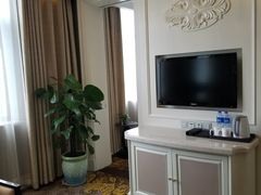 -河南中州皇冠假日酒店