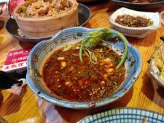 -野山舂·贵州现舂酸汤火锅(鸿通城店)