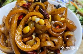 Pork Skin Stir-Fried with Beans