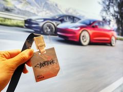-TESLA 特斯拉(上海太古汇体验店)