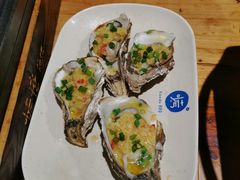 烤一口蚝-路边摊小炉子烧烤