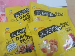 -来伊份(龙之梦长宁店)