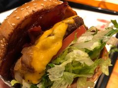 -The Habit Burger Grill 哈比特汉堡(复兴soho店)