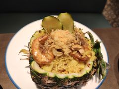 菠萝海鲜炒饭-美奈小馆·越南料理(中航城君尚购物中心店)