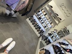 -东荟城名店仓