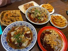-爆炸头阿姨小四川正宗川味小吃(无任何分店)