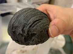 乌豆蛋黄酥-陶陶居饼家(惠福东路店)