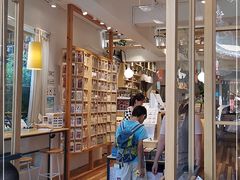 -猫的天空之城概念书店(束河店)