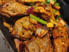 -炉小二铜锅牛蛙•川湘菜(三里屯店)
