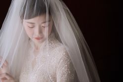 -禕·愫白婚纱商店