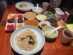 -裕兴记•蟹黄面馆(人民广场店)