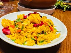 -老滇山寨•云南特色菜•地方菜•民族风情歌舞表演(金碧店)