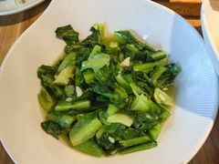 -头上红煨盐鸡·非遗院子餐厅