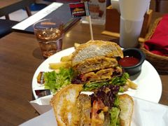 花生酱培根牛肉汉堡-拉亚汉堡经典餐厅(商城路店)