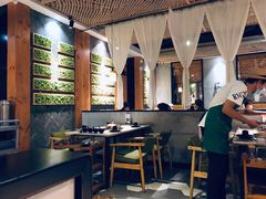 大堂-狐狸爱上椰子鸡(滨江星光大道店)