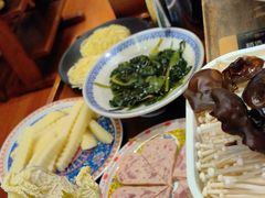 -沸炉重庆老火锅(军事博物馆店)