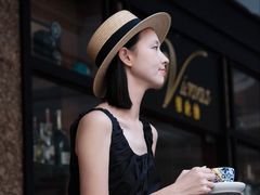 -深圳富苑皇冠假日套房酒店