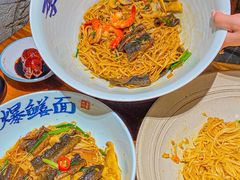 -李犟大爆鳝面·手工蟹黄包(湖滨西湖店)