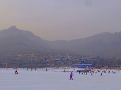 -济南卧虎山滑雪场